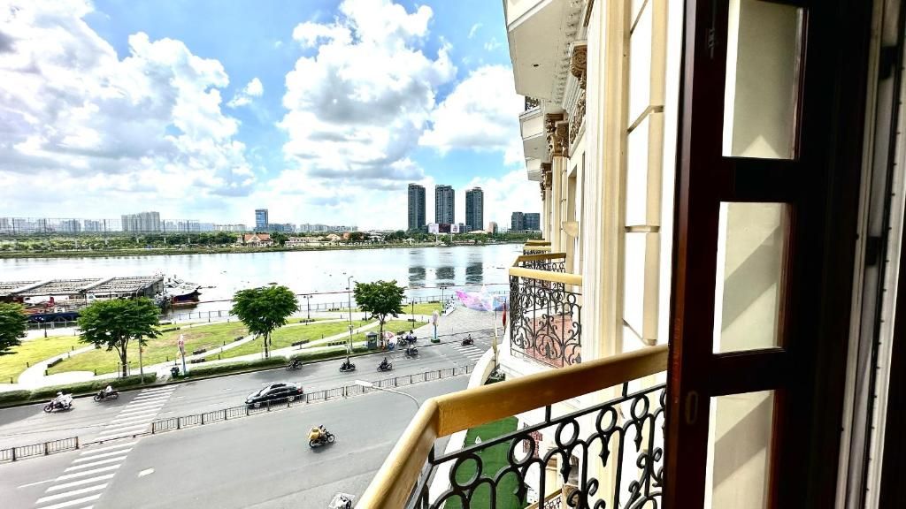  Hotel Majestic Saigon
